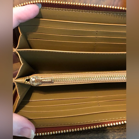 NWT-Coach-Long Zip Around Wallet-Signature Canvas & Wild Strawberry🍓Print-$318 - Picture 4 of 8